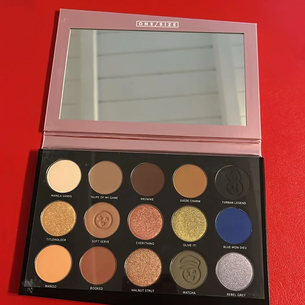 ONE/SIZE Visionary Palette with Red Accents